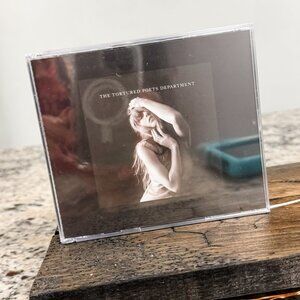 Taylor Swift | TTPD Collector's Edition Deluxe CD + Bonus Track "The Black Dog"